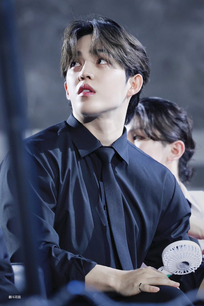 aboutscoups's tweet photo. 230709 scoups 🤝 240106 scoups https://t.co/WF7HVAW67Z