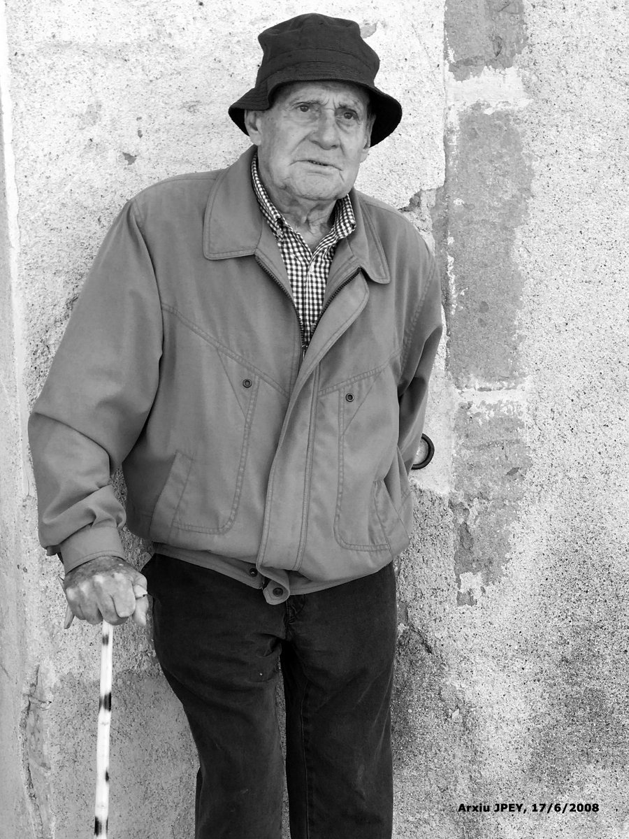 PeyJordi's tweet photo. Ha mort el Jep Paleta (JOSEP PUJOL NUALART) a 91 anys. Veí de la Roca d’Embràs de @pratsdellucanes fou un home compromès amb la tradició de cavalls al poble i les seves col·laboracions deixen un llegat valuós. El meu condol a l’esposa, Dolors, i als fills Joan i @RamonPujolDanot. https://t.co/DzAf4B6szk