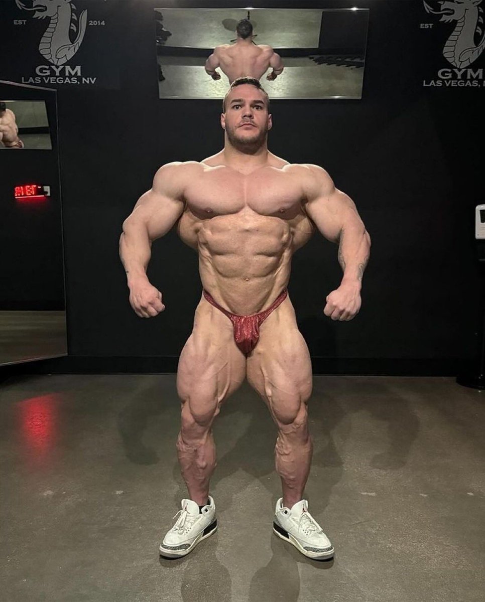 MrOlympiaLLC's tweet photo. #Repost @nick_walker39
・・・
About 10 weeks post Olympia update.
Weight is up to 274 this morning.
Goal is just to continue to maximize my recovery process as much as possible for the hamstring.#dedicate #sofit #hardbody #walkernation https://t.co/fL1j5bOcTv