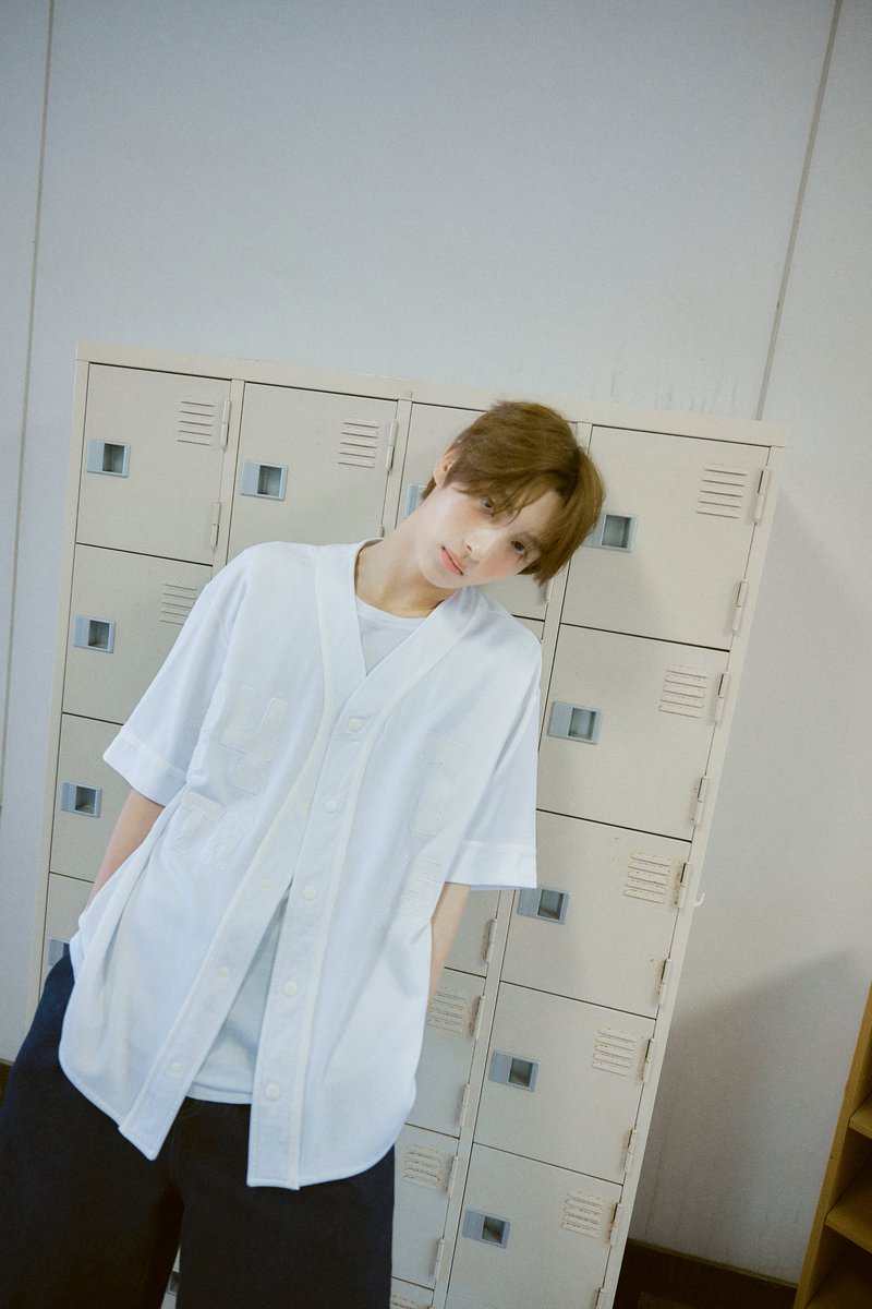 TWS_PLEDIS's tweet photo. TWS : 1st Mini Album 'Sparkling Blue'
Official Photo Sparkling ver.

#YOUNGJAE #영재

🫧 2024.01.22 6PM (KST)
🫧 2024.01.22 4AM (ET)

#TWS #투어스 #247WithUs
#Sparkling_Blue https://t.co/sPPoKWXs8l