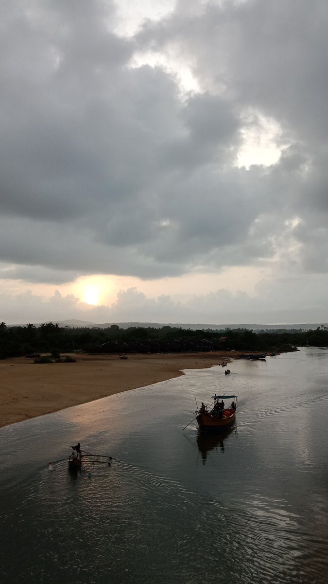 TechGamersNews1's tweet photo. It's our konkan...In our Maharashtra region having the most beautiful and clean beaches #BycottMaldives https://t.co/eB2pbydtY9