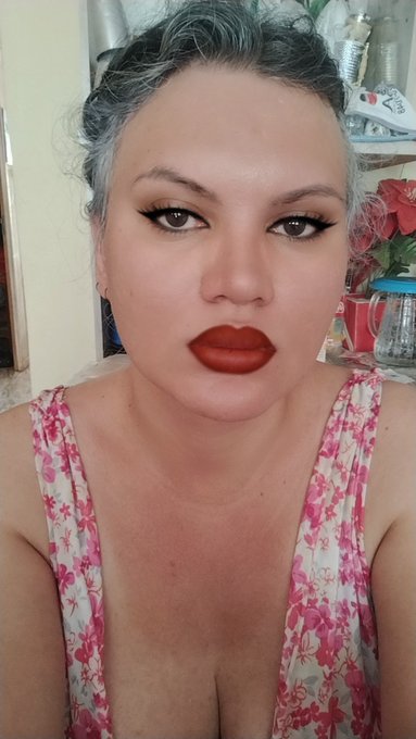 Esses filtros s&atilde;o surreais, como a gente muda n&eacute;, a &uacute;ltima ali sem filtro pra compara&ccedil;&atilde;o. 🤭 https://t<a href="/tag/live"class="tags"><span>#live</span></a><a href="/tag/stream"class="tags"><span>#stream</span></a><a href="/tag/transisbeautiful"class="tags"><span>#transisbeautiful</span></a><a href="/tag/transgamer"class="tags"><span>#transgamer</span></a>