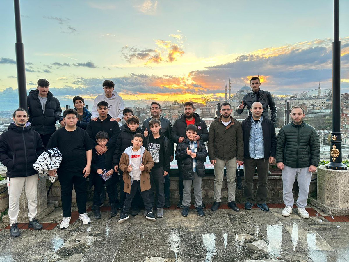 agdbeyoglu1's tweet photo. “Geleceğimizi Besmelesiz Döneme Emanet Edecek Değiliz”

Bu hafta sabah namazı programımızı Molla Zeyrek Camii’nde gerçekleştirdik. Katılan kardeşlerimize teşekkür ederiz.

@agdorgtr 
@agdistanbul 
#agdbeyoglu https://t.co/0Pjzjr3nYy