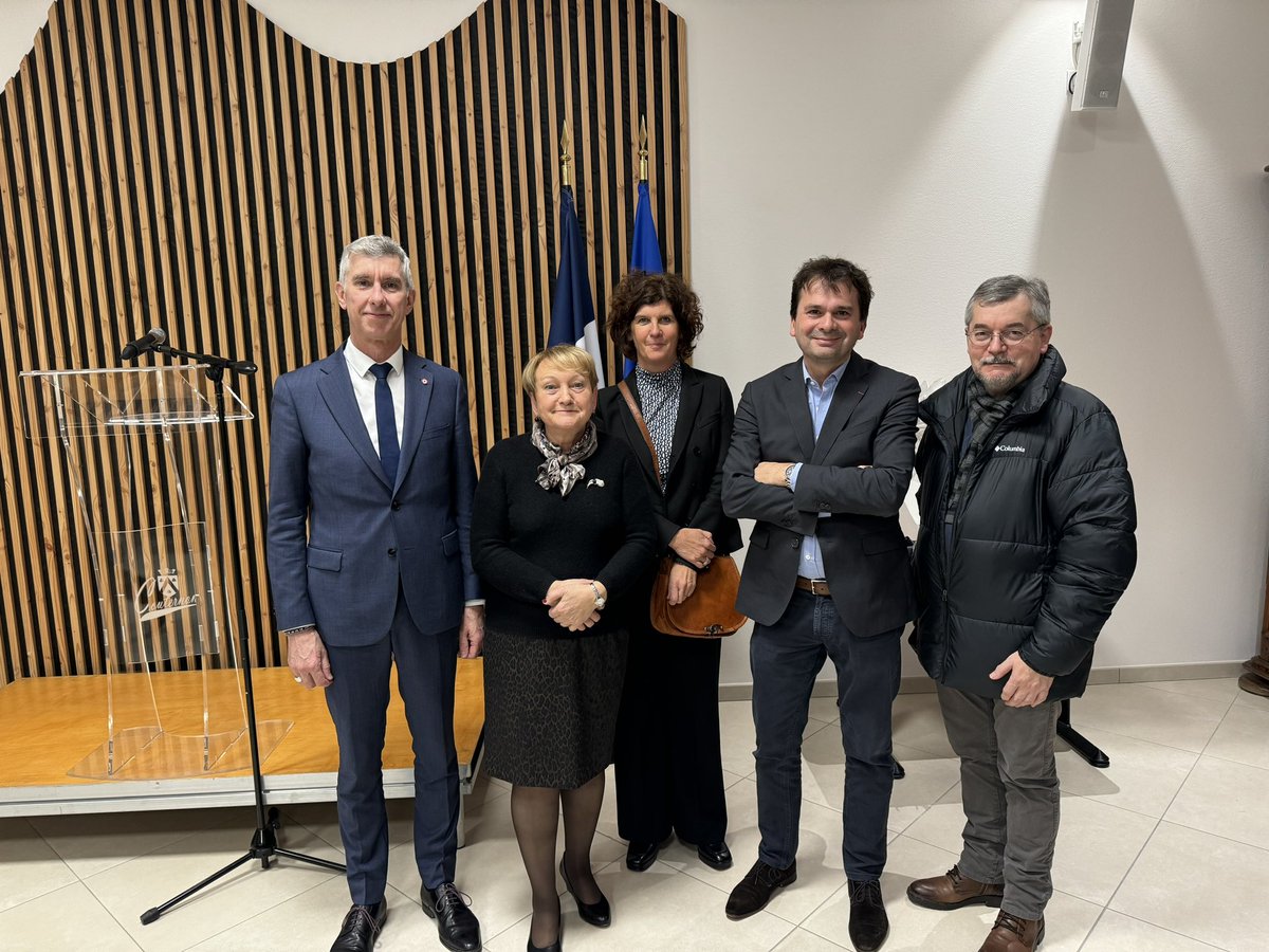 phfrei's tweet photo. Poursuite des vœux à #Couternon. De multiples actions menées depuis le depuis du mandat et des projets structurants concrétisés cette année comme la salle des fêtes. Félicitations à madame le Maire et au conseil municipal pour votre engagement au service la population.
#Circo2103 https://t.co/QpcS3xeNnR