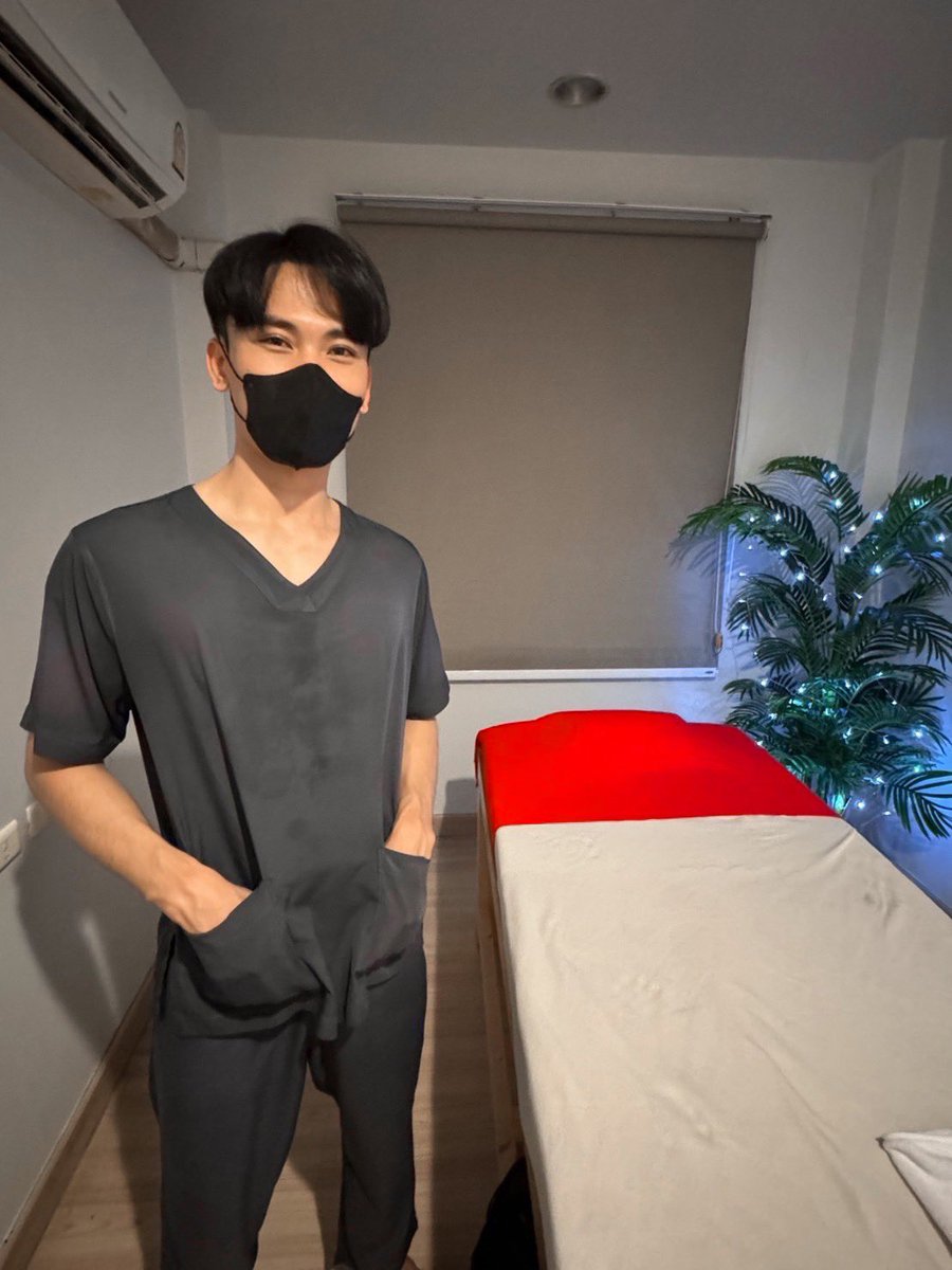 massageinside3's tweet photo. ⛰️ตะกายดาวสู่ยอดเขาโอลิมปัส 
@OlympusspaTH 

🏛️ลองแวะไปร้าน Olympus 
(BTS อุดมสุข) ศูนย์รวมทวยเทพหล่อๆ
แบบปกรณัมกรีก เห็นว่าเปลี่ยนทีมผู้บริหารและจับน้องๆเทรนนวดใหม่ยกเซท นวดไม่ดีไม่ให้ลงงาน 

🏺วันนี้ช่าชิมลางลองนวดกับ หนุ่มหล่อ ขาว ออร่า หุ่นลีน Sixpack แน่น ยิ้มทีใจละลาย (ฉันเหมือน 14 อีกครั้ง)

🏛️น้องไมนอส (Minoz) ไม่ผิดหวังจริงๆ 

✍️ตามรีวิวตัวเต็มในกลุ่ม
🙏🏻สนใจกลุ่มทัก DM (มีค่าใช้จ่าย)
