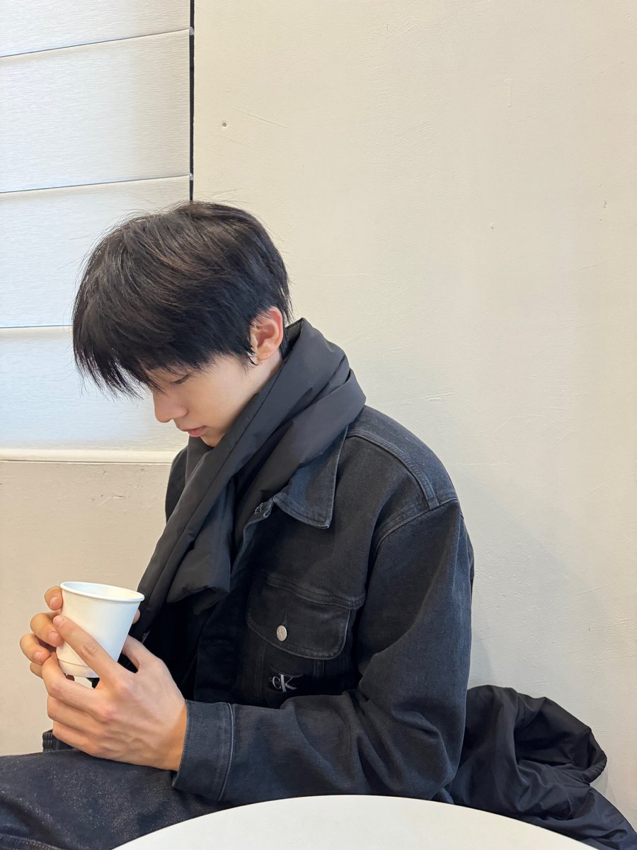 dramapotatoe's tweet photo. #WuJunting shares new snaps https://t.co/TRvDMpukyp