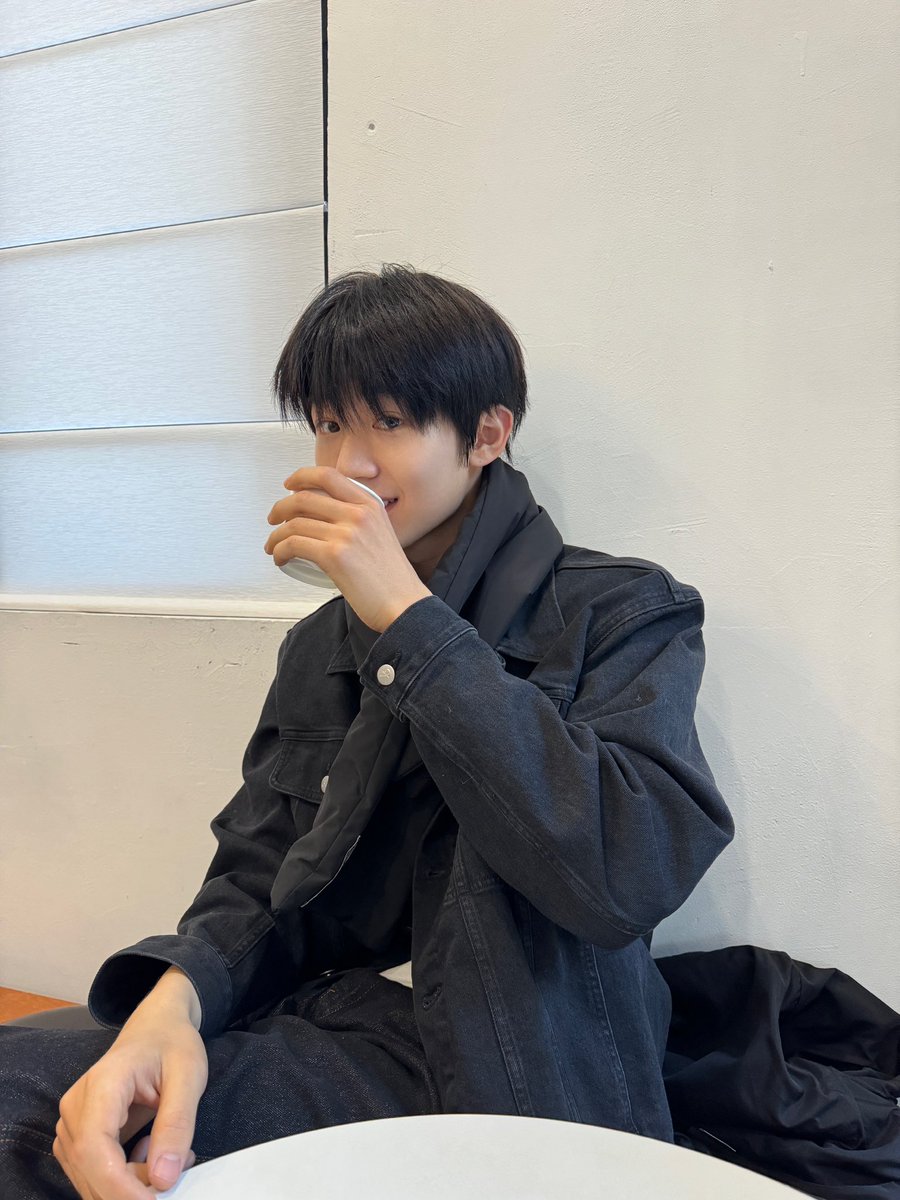 dramapotatoe's tweet photo. #WuJunting shares new snaps https://t.co/TRvDMpukyp