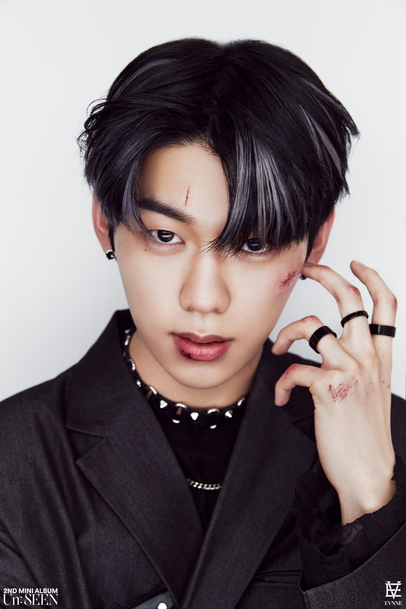 EVNNE_official's tweet photo. EVNNE 2nd Mini Album 
[Un: SEEN]

Concept Photo RASCAL portrait ver.
#이정현 #LEEJEONGHYEON

#EVNNE #이븐 
#Un_SEEN 
#20240122_6PM https://t.co/4qV4rWbiE6