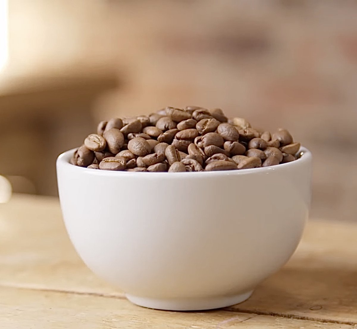 ukcoffeeblog's tweet photo. Breakfast cereal! 😉 I wonder if that exists? Morning coffee and breakfast combined!

#coffee #coffeelovers #ukcoffee #sundaycoffee #coffeeblog https://t.co/bBCwraolww