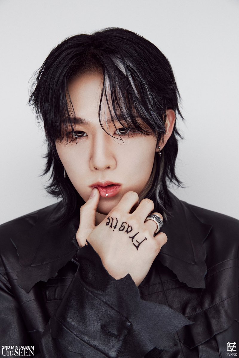 EVNNE_official's tweet photo. EVNNE 2nd Mini Album 
[Un: SEEN]

Concept Photo RASCAL portrait ver.
#지윤서 #JIYUNSEO

#EVNNE #이븐 
#Un_SEEN 
#20240122_6PM https://t.co/A0fLGeOs6H