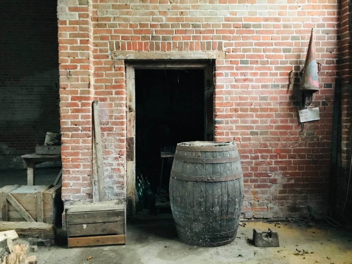 JulietBlaxland's tweet photo. Old Rec museum of social history: the barnโฆ ๐๐๐๐พ๐ป #OldRec #Suffolk #cidermaking #haymaking https://t.co/Iq6wFMUMp6