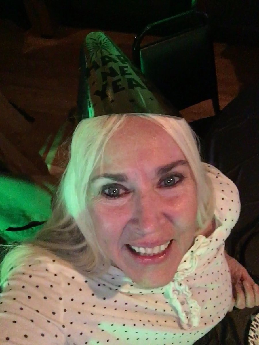 gypsiesheather1's tweet photo. Have a beautiful blessed #SundayBlessings
Ever since I inboxed the #fakeelons that the investigators inboxed me
the’ll be making arrests and two found in nigeria.
I’m having less and less problems with them.
Thanks @elonmusk
Come over to my teenie apartment for coffee☕️ sometime. https://t.co/PohYBoOjPu