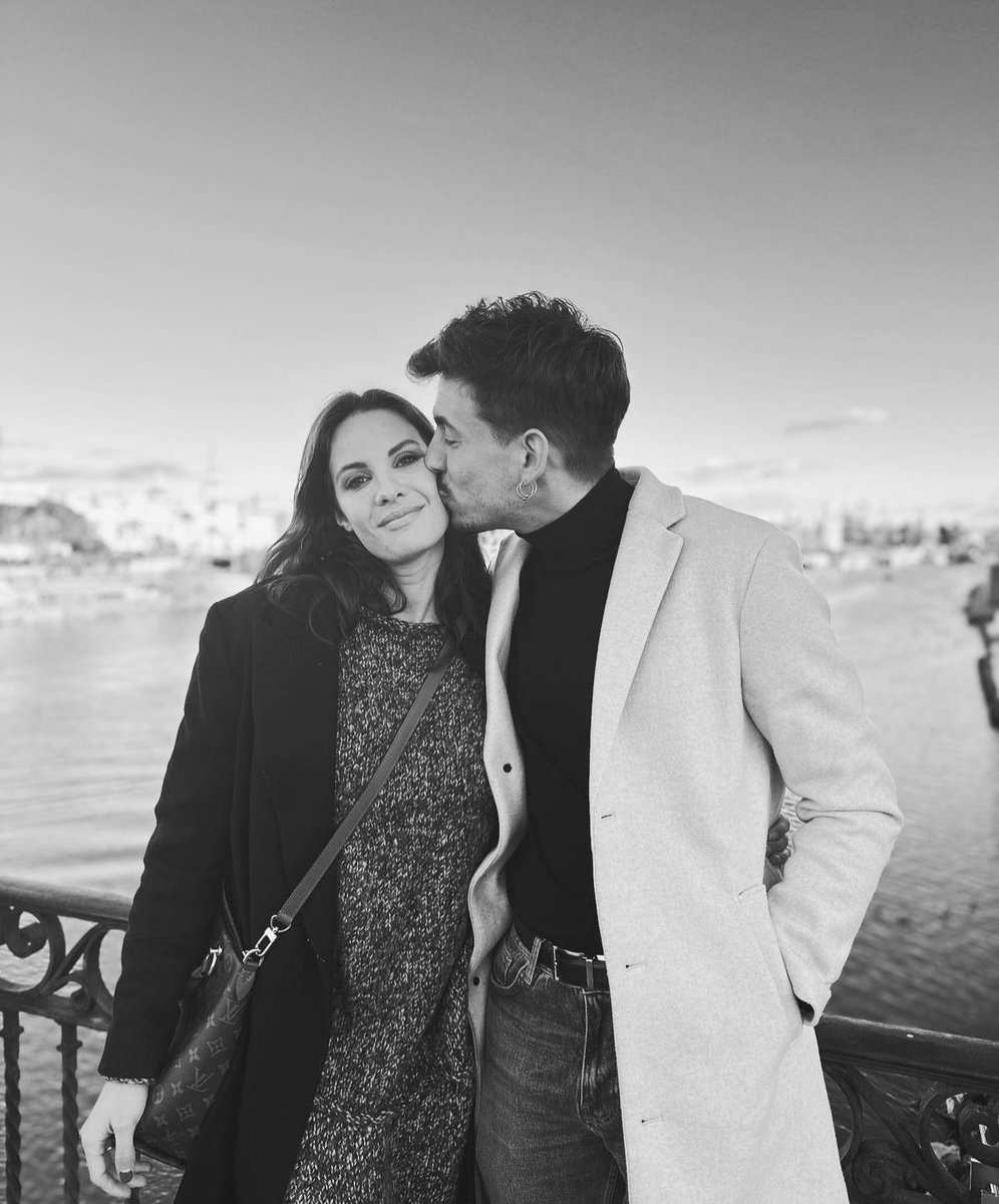 crisisusi's tweet image. No pueden ser mas felices!!! #jessingo7E