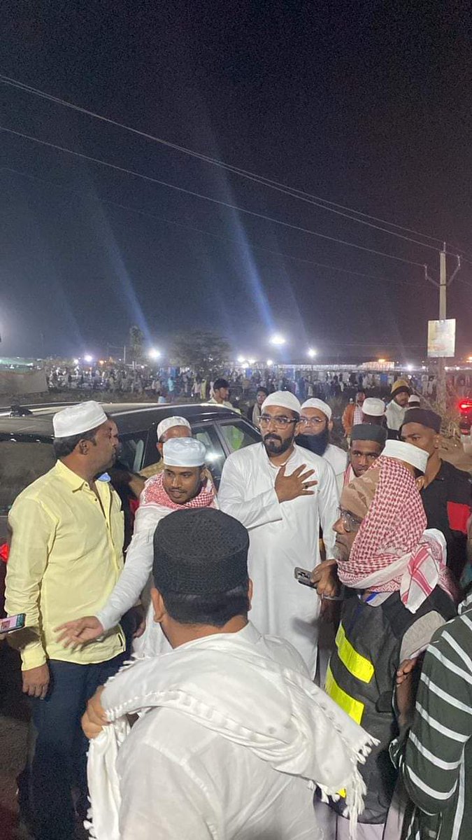 syedsulaiman92's tweet image. On the instructions of @aimim_national President Barrister @asadowaisi, #AIMIM MLAs @Md_MajidHussain @kausarmohiuddin @MohdMubeen58 attends Tablighi Jamaat Deeni Ijtema at Pargi, Vikarabad, Telangana.

#pargi #pargiijtema #ijtema #deeniijtema #tablighijamaat #tablighijamaatijtema