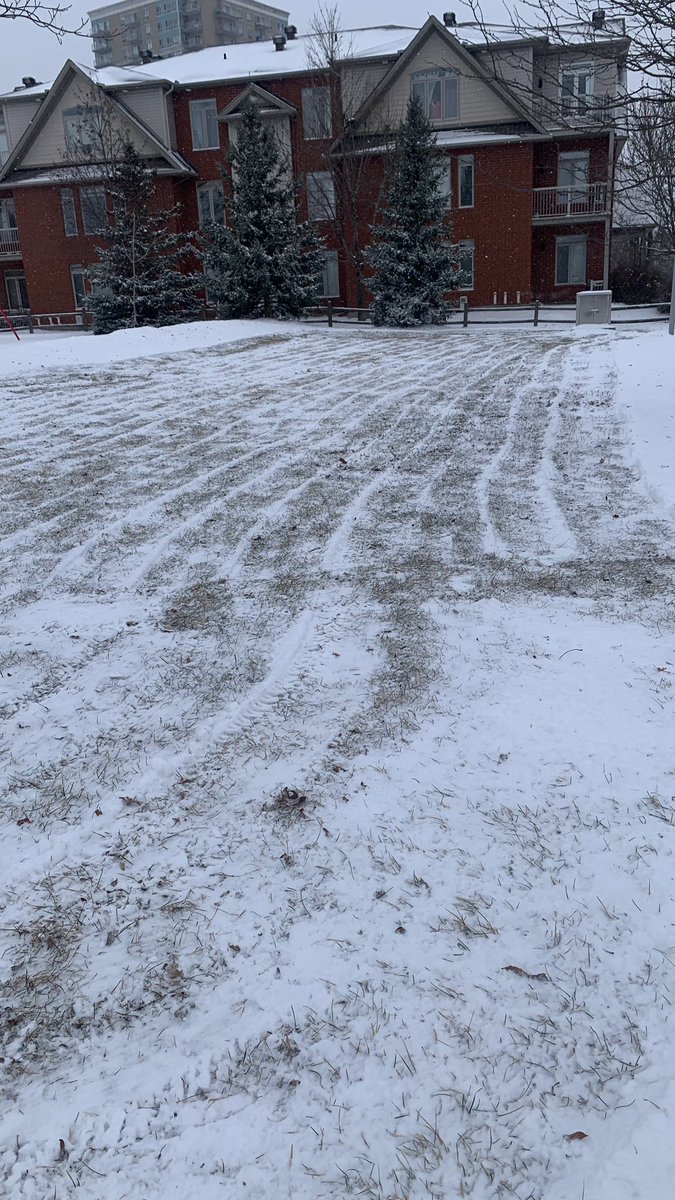 St_AmbroisePark's tweet photo. The latest we’ve ever started the #PuddleRink #ODR. It’s a beginning and we are ready to start flooding so the kids in the hood can start skating. Fingers crossed! #Vanier @PlanteSteph613 @Guy_Theriault @_MarkSutcliffe https://t.co/ihmXawRVY2