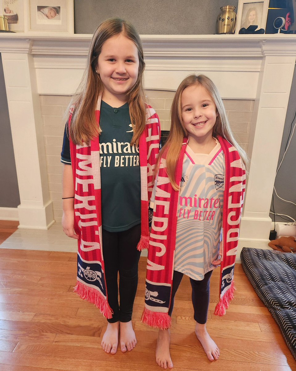 Ready to go. New scarves from @arsenalamerica. COYG!