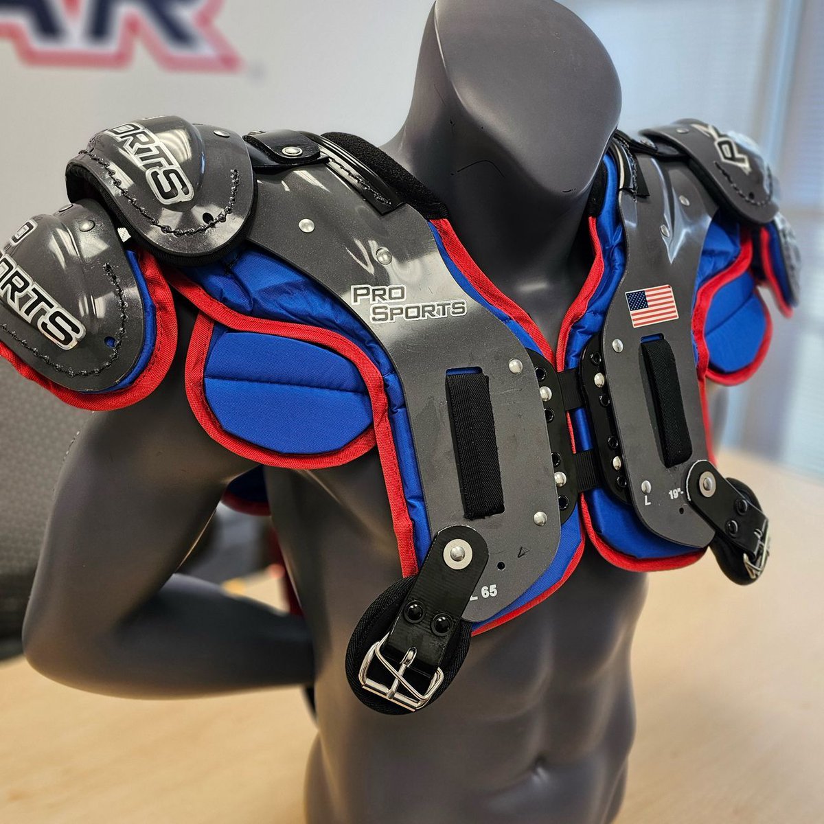 ProSports_Pads's tweet photo. That #NewNew 🔥 

Come see it in person: #Booth826 @WeAreAFCA

#NewYearNewLook #MadeInUSA #Rebranding #ProSportsCustoms #NewAndImproved https://t.co/yEgRoO4CXR