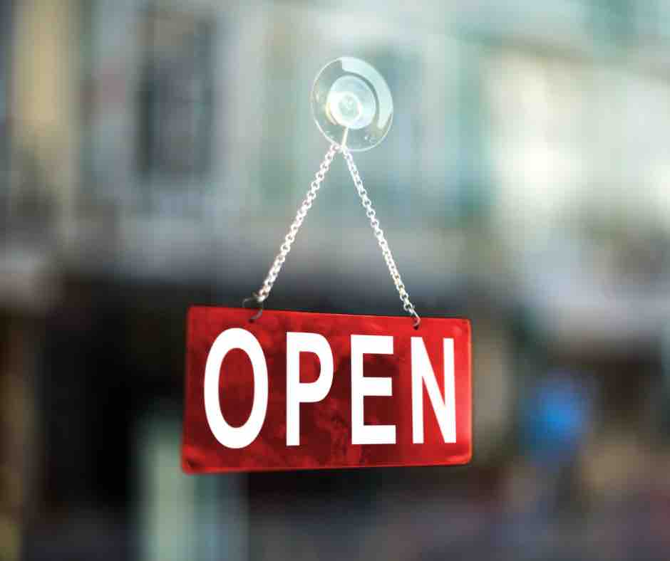 Looks like the snow has slowed down and makers want to make! 🌨️

We will be opening at noon today. 

Thank you to Melissa and Neil for holding down the fort 🙏

#launchspace_orange #makerspace #wintermakers