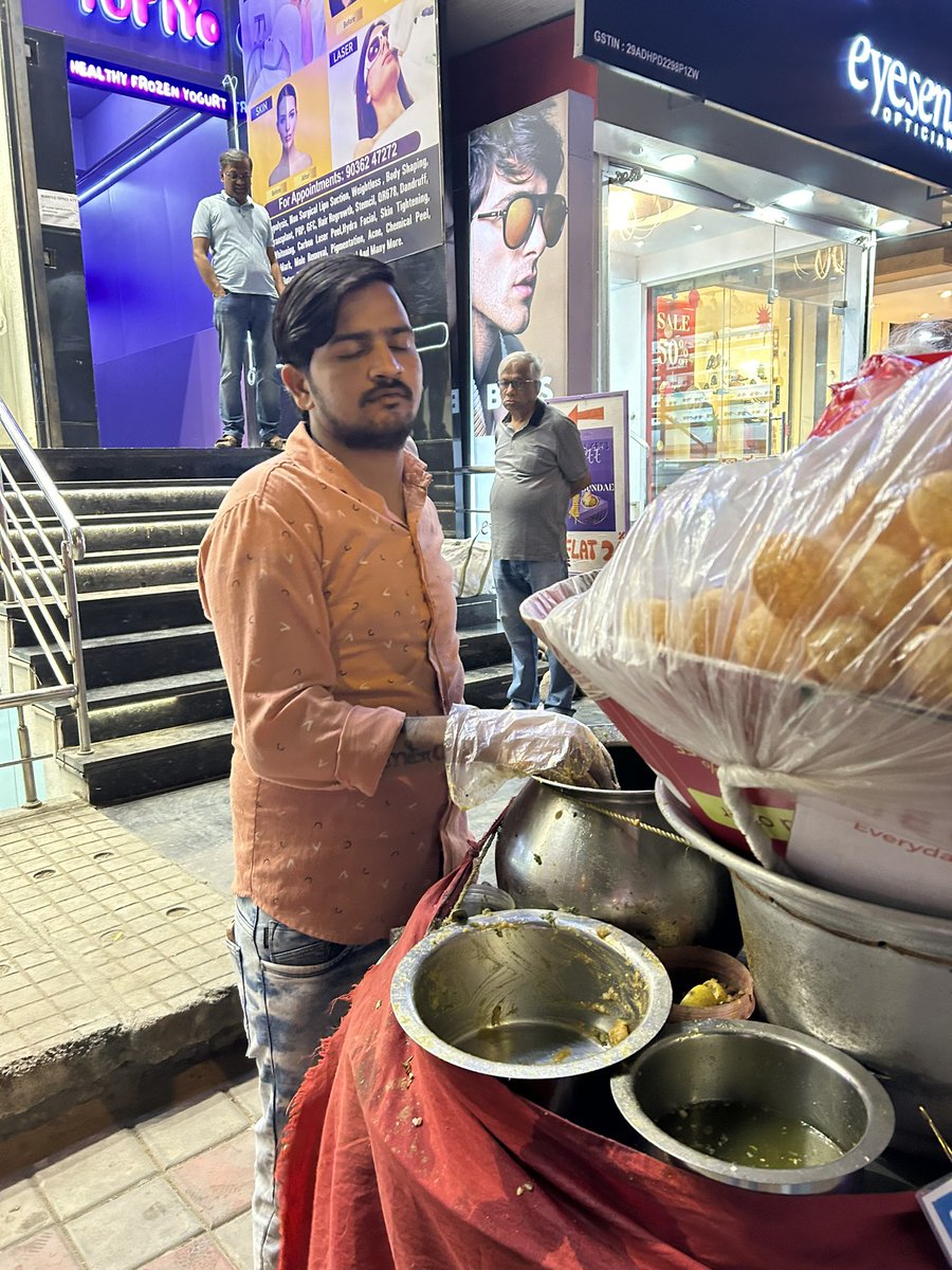 Lubna Malhotra tweet media