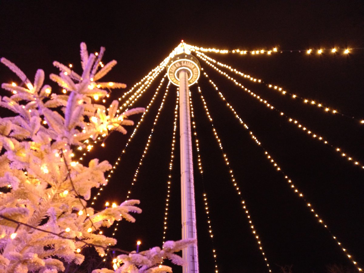 EPfreundHB's tweet photo. @europa_park Es waren wieder traumhafte Tage @europa_park #Wintersaison2023 🎄☃️🎅🎄
Danke an an das gesamte #EuropaParkTeam @ThomasMack_EP @MichaelMack die dieses Jahr wieder vor und hinter den Kulissen es uns ermöglicht haben das wir in eine Winterzauberwelt entführt wurden.
LG aus #Bremen https://t.co/h4AXPovZz2