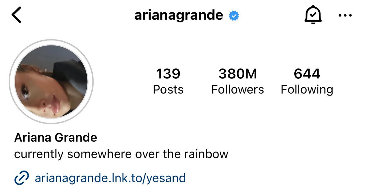 AG7Source's tweet photo. Ariana Grande has removed the r.e.m. beauty link from her bio and replaced it with her music https://t.co/jQBkILPqKi