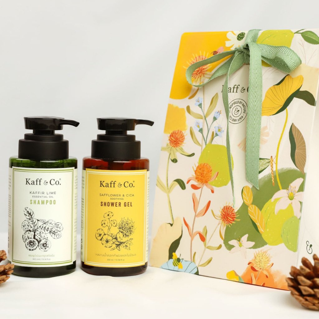 goodprices12's tweet image. #Kaff &amp;amp; Co. [Gift Set] ชุดคู่ เจลอาบน้ำใบบัวบกและดอกคำฝอย 300 ml &amp;amp; แชมพูน้ำมันมะกรูดสกัดเย็น 300 ml 

👉ราคา ฿949

🎯 shope.ee/5pivj94UdI

#ช้อปปี้ถูกชัวร์