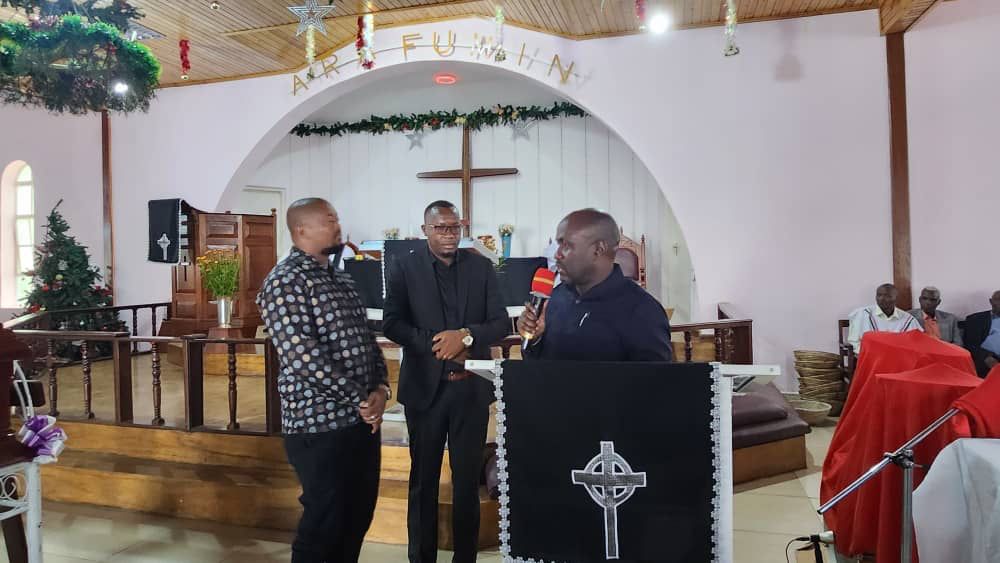 NchiKwanza's tweet photo. Mbunge Saashisha Mafuwe amesema kuwa Mwal. Benson Lema alikuwa kiungo mkubwa katika jamii na moja ya mtu aliyependa kujishusha na kuwa mfano wa kuigwa katika kila nafasi aliyotumika huku akimwelezea kama nguzo ya mtu aliyesimama katika mstari bora wa maadili na uongozi. https://t.co/5BGG7aWDiz