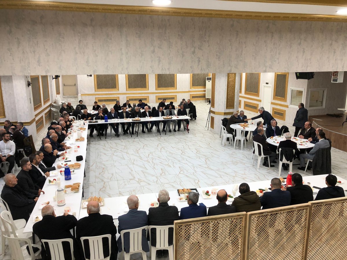 avrecepsencan's tweet photo. Küçükçekmece İlçe Başkanımız Sn. Sami ŞAHİN’in katılımlarıyla Küçükçekmece Kadim Dostlar Grubu buluşmasında davamızın kadim insanları ile bir araya geldik. https://t.co/HbMhxb7US9
