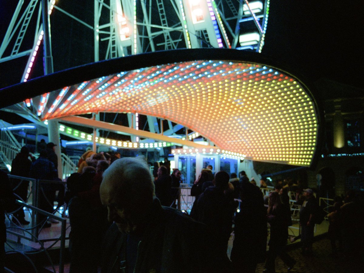 sebsollazzo's tweet photo. La grande roue de Metz 🎞

#onfilm #filmphotography #argentique #cinestill https://t.co/vkwLRdKUNu