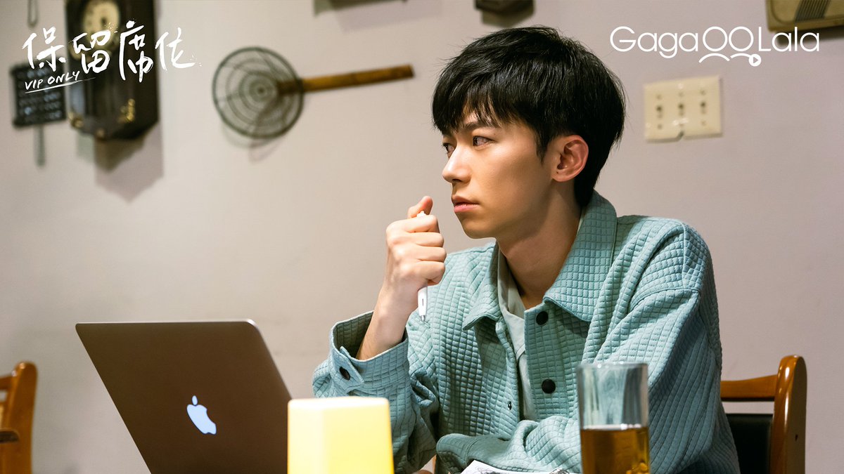 TheBLXpress's tweet photo. #VIPOnlyEp8...really feel sorry for Gu Jin, he has hit the rock bottom because of his own mother...and has to give up on Liu Li, lest she finds out about their relationship and uses it as a bargaining chip...but kudos to Liu Li for rejecting his ex, that was brave of him 😍 https://t.co/iR4oH5kTPM