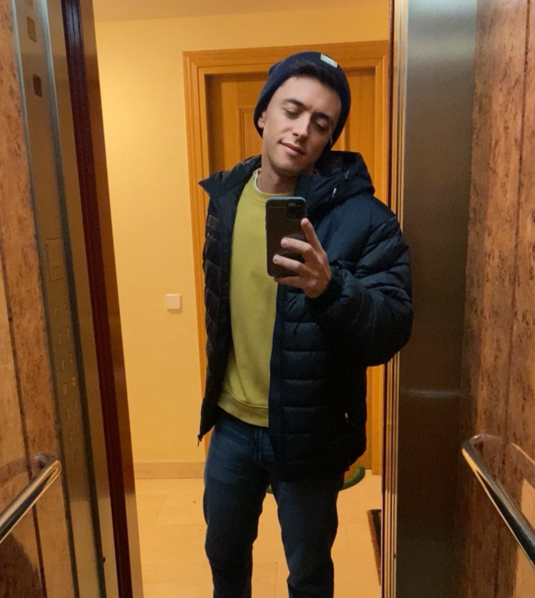 Edi_FernandezP's tweet photo. Se terminan las “vacaciones”… ¿qué hago súper me mato? 🤣🤣🤣 https://t.co/LSUvvRrxpB