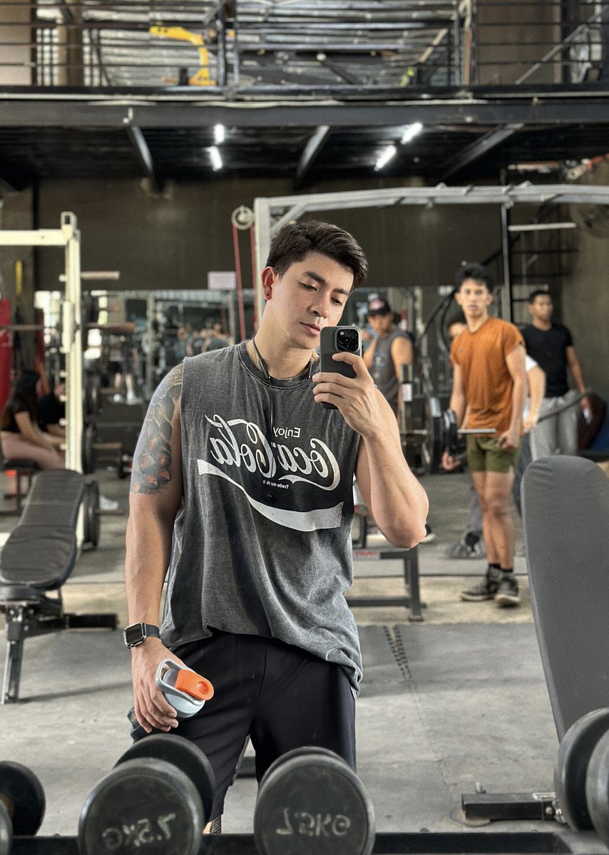dreamboy_mo's tweet photo. new playground. https://t.co/MifrceyT3q