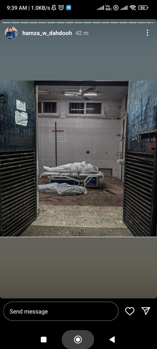 Hamza, Wael’s son dropped this pic less than hour ago in his insta. 

Idk what to say or what can be said to speak about the pain and loss that one person can handle. I know I can’t.

Via: <a href="/ahmadkazz/">السيِّد الشَّابْ.</a>