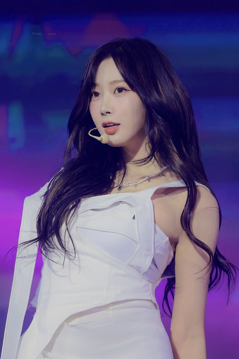 flow001030's tweet photo. 231210

#aespa #æspa #에스파 
#GISELLE #지젤 #ジゼル https://t.co/cZZxPa5egW