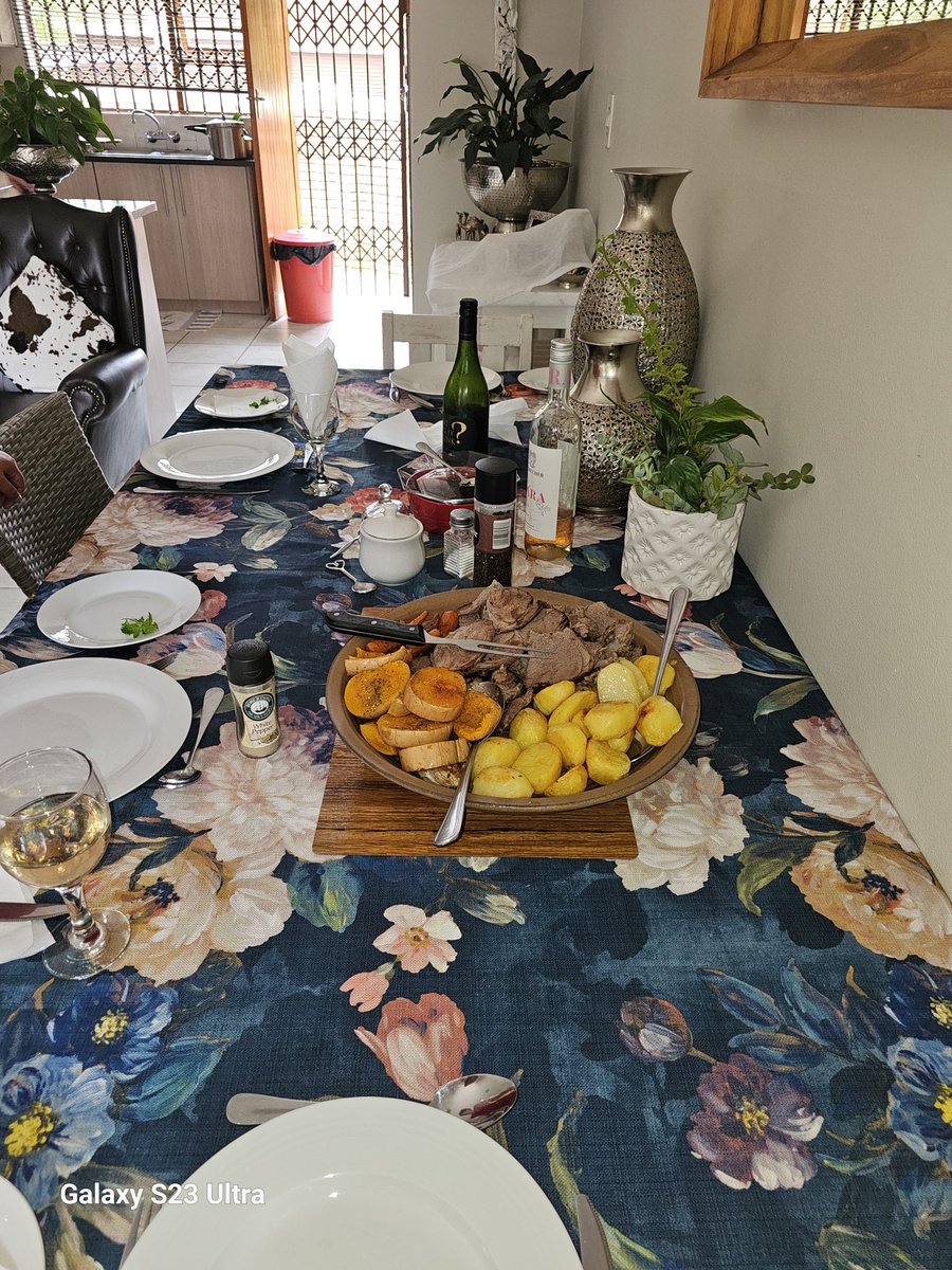 cornedupreez1's tweet photo. Lekker #LayedBackSunday Lunch🤗 https://t.co/61TXAE8o13