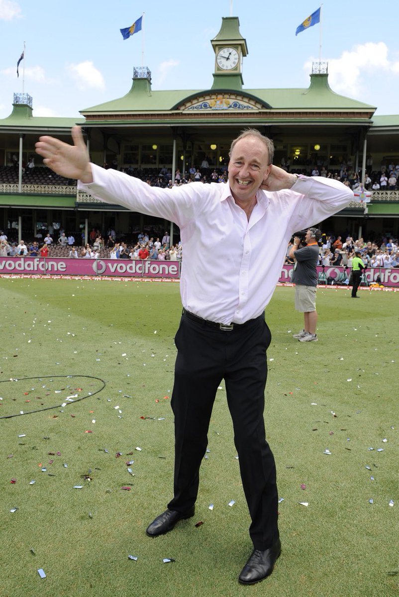 13 years ago today. @englandcricket win the #Ashes with an innings victory @scg & Aggers attempts the sprinkler dance! #BBCCricket