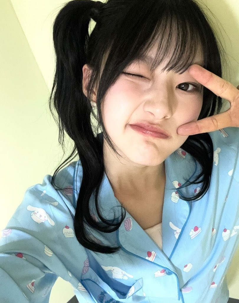 240107 #늘스타그램 🦋☁️

#KISSOFLIFE #키스오브라이프 #HANEUL #하늘