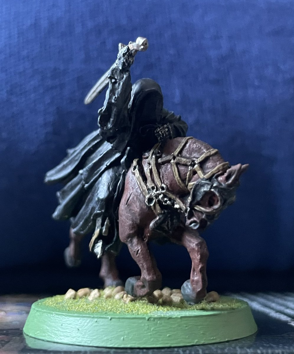 Cob_Wargaming's tweet photo. I hardly painted a thing in 2023, so to ease my self back in to painting in 2024 I started with something easy! Re-paint some very chipped #Ringwraiths
#warhamercommunity #Mesbg #Lotr #Minipainting #BlackRiders https://t.co/hTgozPBuso