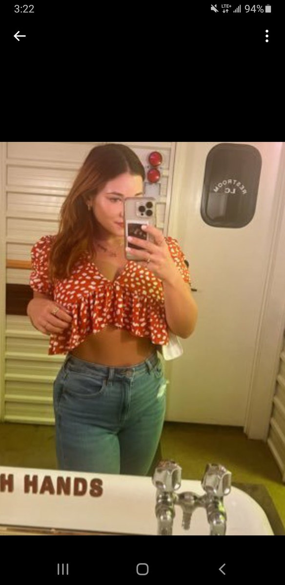 kdixon78's tweet photo. @JackPosobiec Bathroom selfies.   She seems like a nice lady. https://t.co/LGGNEbKaKn