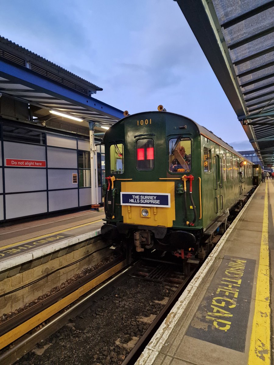 fincra's tweet image. Just a few shots from yesterday's jolly onboard with @HastingsDiesels for their "Surrey Hills Suprise", from Hastings to Guildford via Hayes (Kent) and London Blackfriars. 

@Coast_Conductor was looking after 1st Class.

#class201 #Thumper #railtour