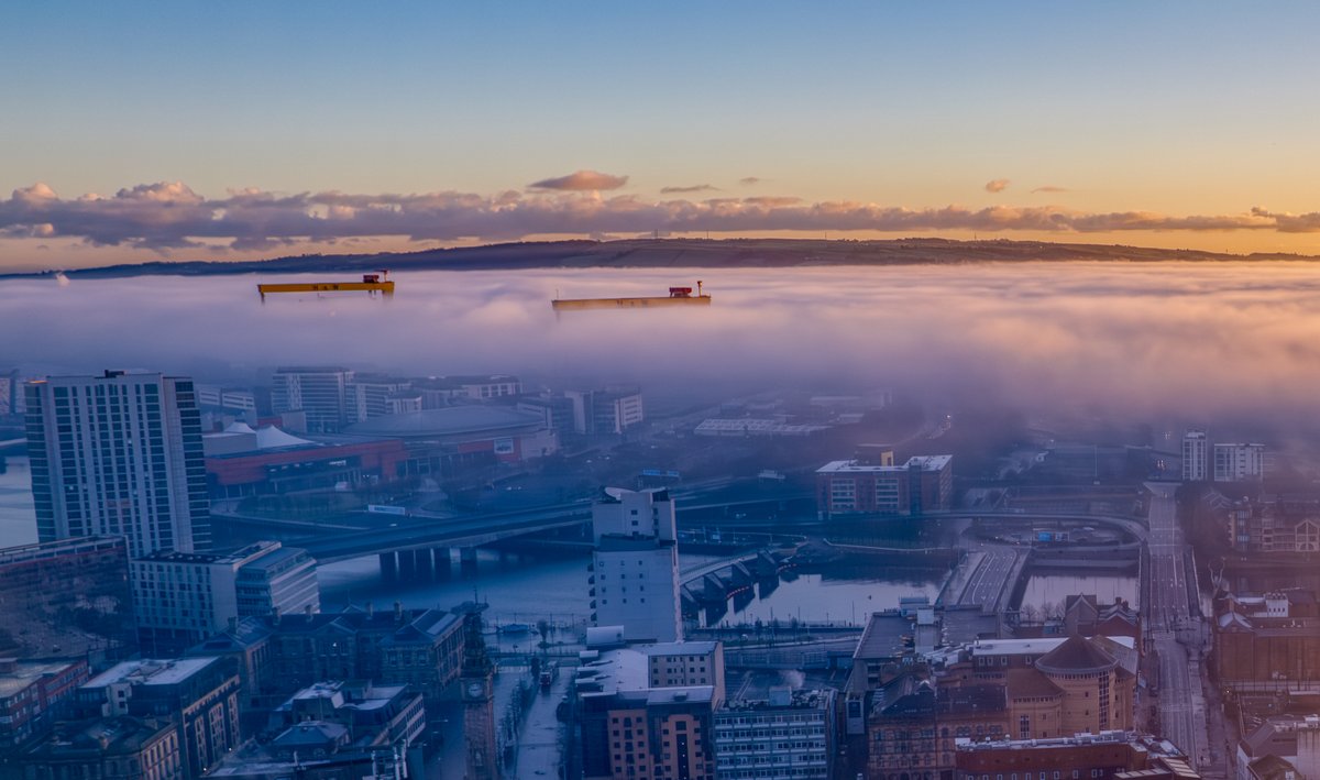 Social_Stephen's tweet image. What an amazing start to a Sunday.  Sunrise and a cloud inversion over Belfast City.  #cloudinversion #belfast

@barrabest @angie_weather @bbcniweather @WeatherCee @coolfm @BelfastLive @BelTel @love_belfast