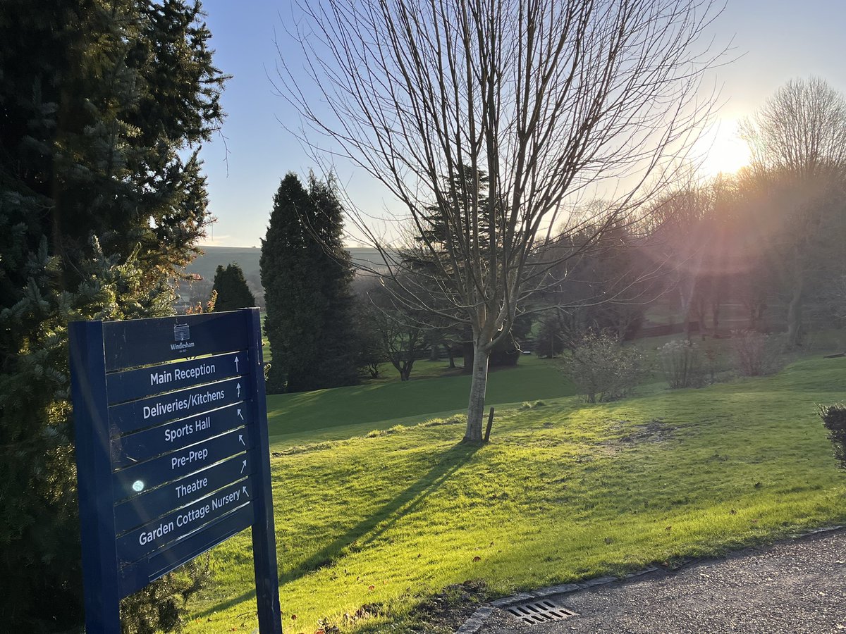 BenEvan87408903's tweet photo. What a glorious day @WindleshamTweet to welcome back our boarders and to kick start the spring term. We can’t wait to see everyone- we have a lot to look forward to over the next 10 weeks! #prepschool #boarding #opportunity #kindness #countryprep #creativity #innovation https://t.co/8XKUpSuDgz