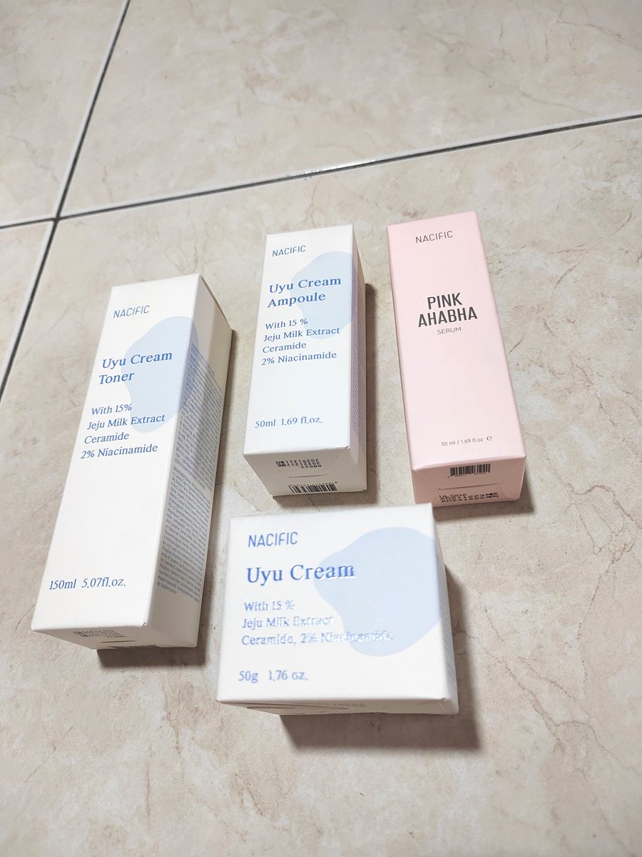 youyoungjae's tweet photo. [WTS] 
Nacific Cica Tea Tree, Pink AHA BHA, Uyu skincare items

Brand new &amp; sealed
RM20 per product
Exp between end 2024~2026

Shipping add RM6

#skincare #nacific #pasarskz #pasarstraykids #straykids https://t.co/xwl598oaPv