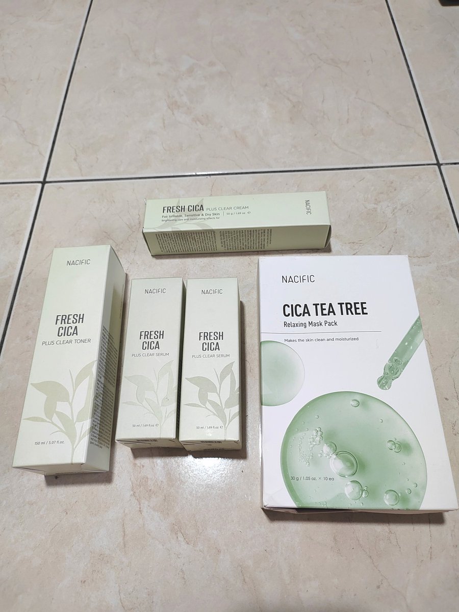 youyoungjae's tweet photo. [WTS] 
Nacific Cica Tea Tree, Pink AHA BHA, Uyu skincare items

Brand new &amp; sealed
RM20 per product
Exp between end 2024~2026

Shipping add RM6

#skincare #nacific #pasarskz #pasarstraykids #straykids https://t.co/xwl598oaPv