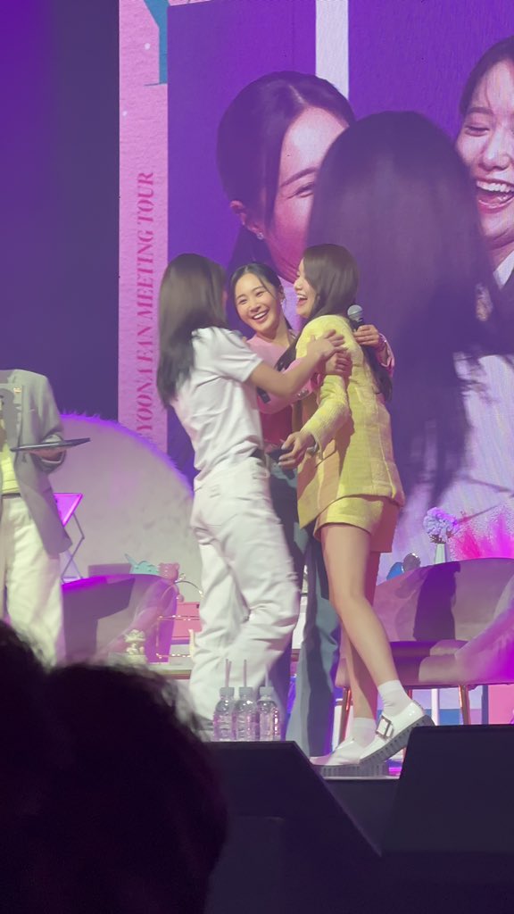 Hyoyeon & Seohyun watched Sooyoung’s first “Wife” show today, then Hyoyeon & Yuri came as surprise guests on YoonA’s fan meeting afterwards 🥹💖 SNSD’s seriously so precious, making time to show support for each other despite their busy schedules. 😭 I love them so muchhh!