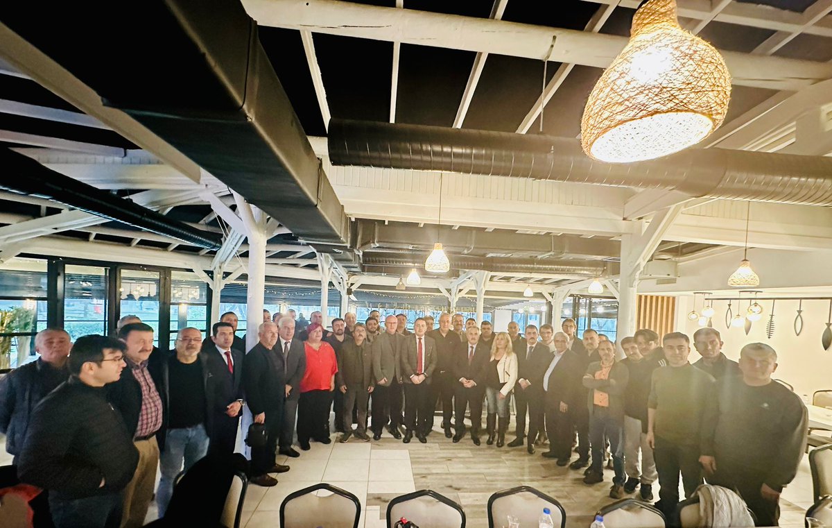 Sendikamız Genel Merkez Yönetim Kurulu olarak, Antalya Şube Yönetim kurulumuz ve İşyeri Temsilcilerimiz ile düzenlenen istişare toplantısında bir araya gelindi. 
Yapılan toplantıda hizmet kolumuz sorunları ve çözüm yolları üzerinde fikir alışverişinde bulunuldu. Bununla beraber