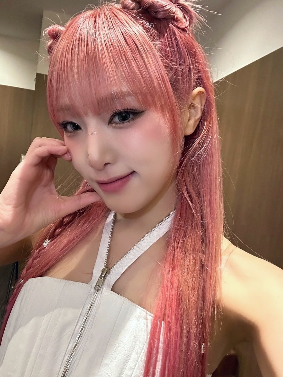 JP_YENA's tweet photo. [📸YENA PIC]

24.01.07 #HAPPY_NEW_YEAR_PARTY_OSAKA

OSAKAで一緒にしたNEW YEAR PARTY‼️

Jigumiと一緒にできてとても幸せでした💛

今度もYENAと一緒にすると約束🤙

#YENA #イェナ https://t.co/cf5JwzTxB0