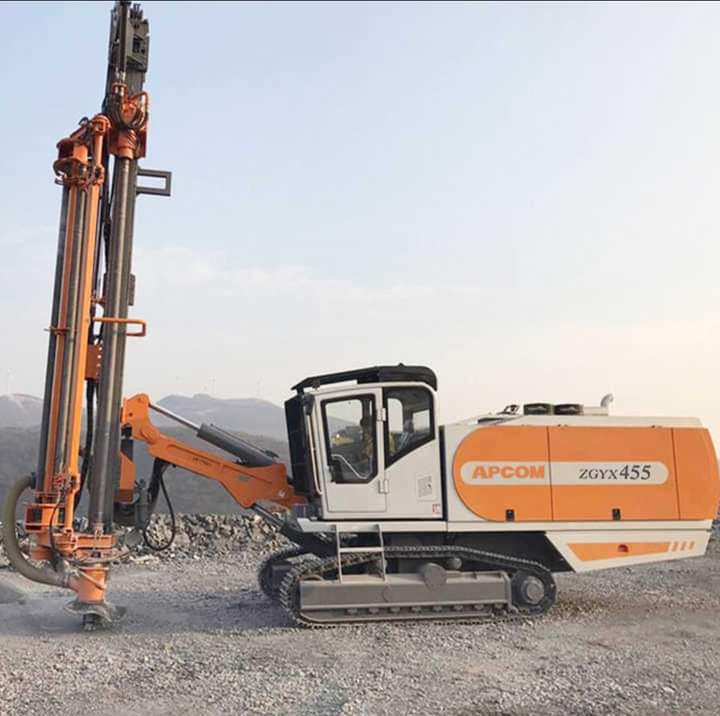 moha23120281's tweet photo. New construction machineries arriving in #Eritrea 
#Asmara ~ #Massawa ~ #RedSea 🇪🇷❤️❤️🇪🇷🇪🇷🇪🇷🇪🇷 https://t.co/E1T8DEJjxF