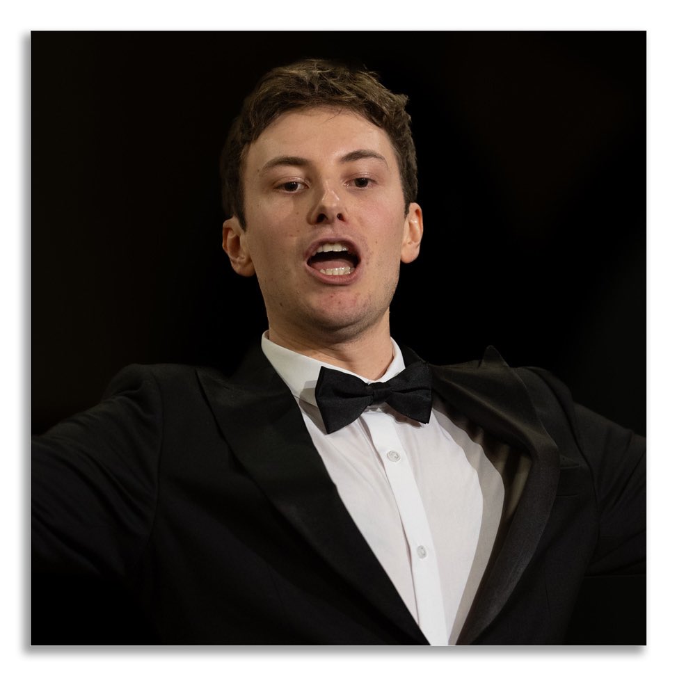 A wonderful evening of entertainment during the concert here at Grims Dyke on Saturday night from the National Festival Orchestra Quartet &amp; our soloists; Rebecca Bottone, Simon Butteriss &amp; Sam Marston with Murray Hipkin as Répétiteur

theatricaladventures.com