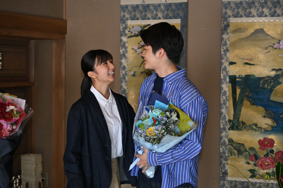 gibomusu__tbs's tweet image. 🎉#ぎぼむす クランクアップ👏🏻
黒田大樹役 #井之脇海 さん
黒田博美役 #松下由樹 さん
黒田由紀夫役 #遠山俊也 さん
クランクアップで1番泣いていた井之脇さん!
自分でもびっくりするくらい泣いたと
会見で言っていましたね...🥲
上白石さんと井之脇さんの写真...尊い🥺
𓈒𓂃𓏸𓈒𝙏𝙝𝙖𝙣𝙠…